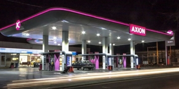 Axion se sumó a YPF y Shell con aumentos promedio del 12% en sus combustibles