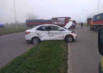 Un auto y un camión chocaron en San Genaro en el cruce de rutas 34 y 65