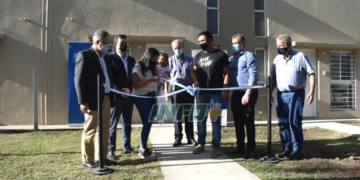 15 familias de San Genaro recibieron las llaves de su casa propia