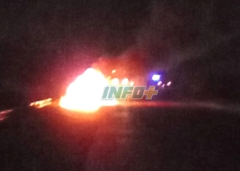 Un remisse de Monje se prendió fuego y su conductor resultó herido