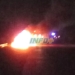 Un remisse de Monje se prendió fuego y su conductor resultó herido