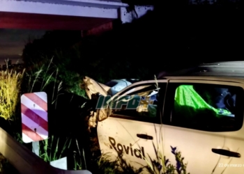 Una camioneta se estrelló contra un puente de la autopista en Oliveros: un herido