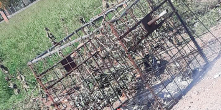 Vandalismo en Andino: incendiaron tres contenedores de residuos