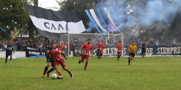 Club Maciel y Sportivo ganaron sus clásicos, Unión vencía a Juniors y el partido fue suspendido