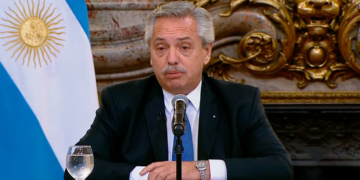 Entregarán un «refuerzo de ingresos» para monotributistas, jubilados y trabajadoras de casas