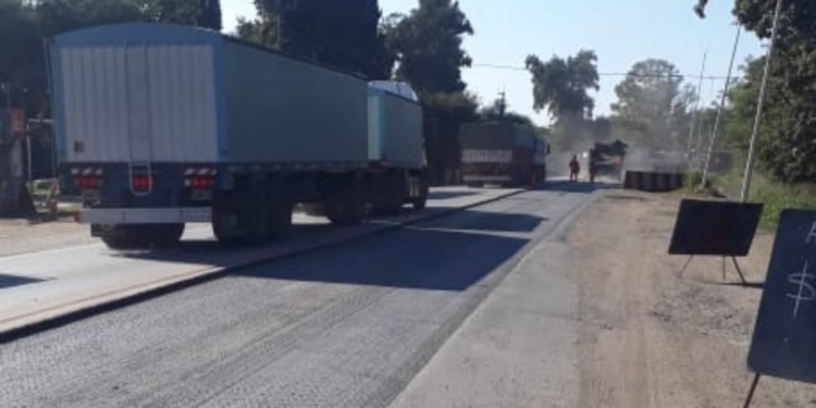 Caos en La Ribera: realizan obras mientras llegan miles de camiones
