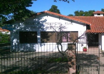 Robo en una escuela: sustrajeron un banco y elementos de limpieza