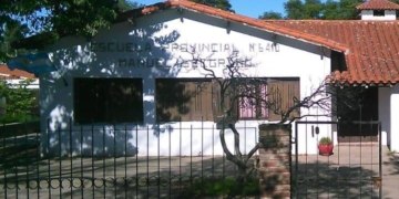 Robo en una escuela: sustrajeron un banco y elementos de limpieza