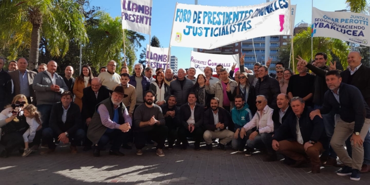 Presidentes comunales de la región respaldaron a Perotti en Santa Fe