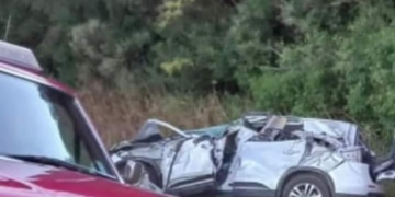 Tragedia en Las Rosas: un camión perdió su carga de ladrillos y un joven falleció