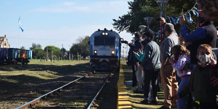 Histórico: el tren de pasajeros volverá a parar en San Lorenzo