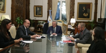 Provincia y Nación firmaron para regularizar la deuda de coparticipación por 151.800 millones
