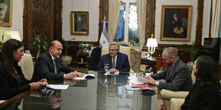 Provincia y Nación firmaron para regularizar la deuda de coparticipación por 151.800 millones