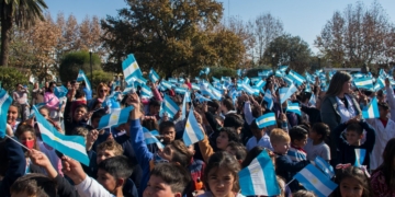 Alumnos timbuenses prometieron lealtad a la Bandera