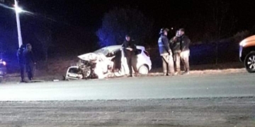 Un muerto tras un choque fatal entre un auto y un camión sobre Ruta 11