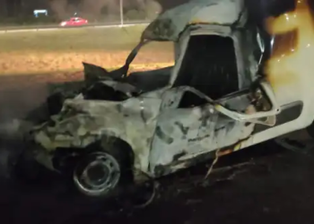 Autopista: un camionero rescató a un hombre al que se le prendió fuego su utilitario