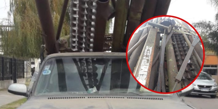 Timbúes: secuestraron una camioneta con hierros y caños y aprehendieron a dos hombres