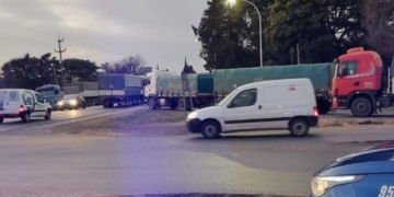 Camioneros cortaron rutas en todo el país: caos vehicular en La Ribera
