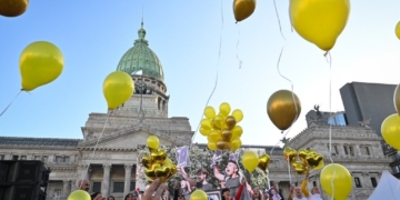 Nueva ley de oncopediatría: obliga a dar cobertura total y asistencia económica