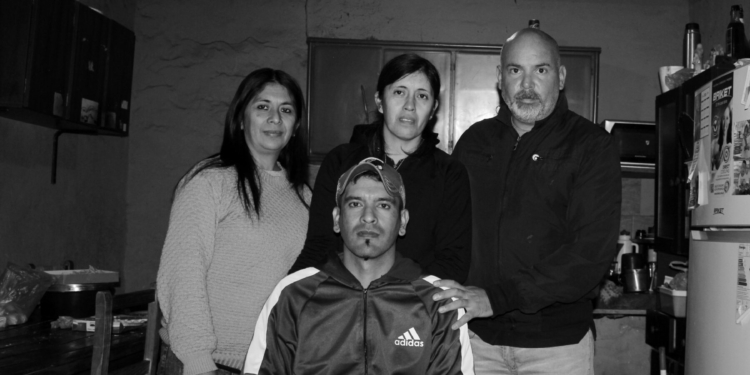 Un joven de Cañada de Gómez necesita reunir 2.5 millones de pesos para una operación