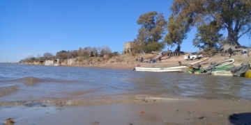 Preocupa la bajante del río en Puerto Aragón: «Más de un metro de descenso en 12 días»