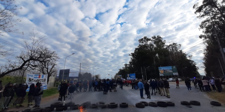 Comenzó el paro de Municipales y habrá cuatro cortes de rutas en la provincia