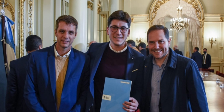 Correa: Cejas firmó el convenio para la obra de cloacas en todo el barrio norte