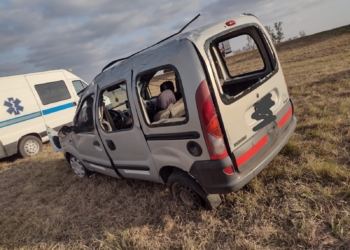Una pareja de San Genaro herida al volcar sobre la Ruta 34 en Centeno
