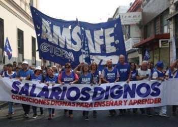 Paritarias: docentes de Amsafé definirán si van nuevamente al paro