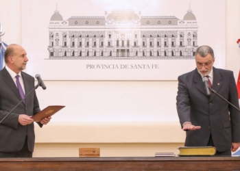 Perotti le tomó juramento al nuevo Ministro de Seguridad de la provincia
