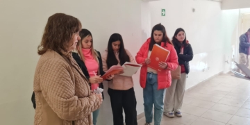 Totoras: Lanatti entregó a los alumnos las llaves de la nueva casa del estudiante en Rosario