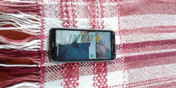 Maciel: perdió un celular con fotos de su bebé fallecida, un vecino de Monje lo halló y devolvió