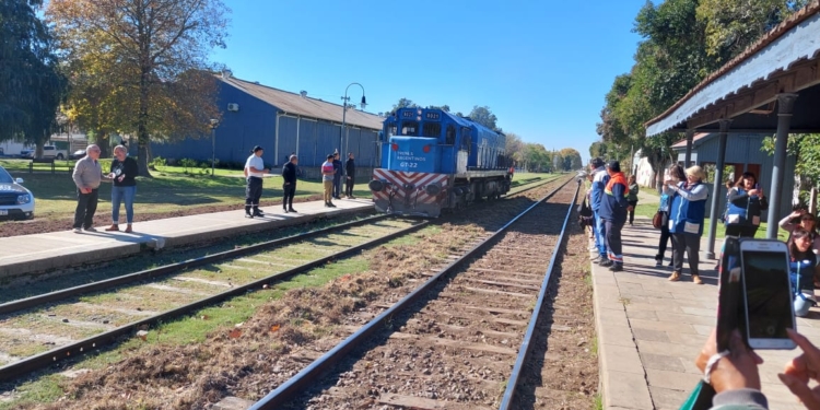 Rasetto apuntó contra el gobierno de Alberto Fernández: «Debería inaugurar el tren bala»