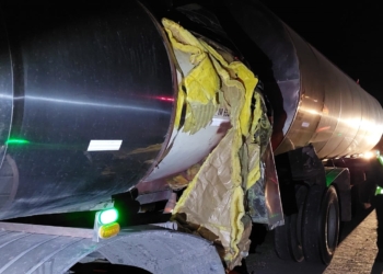 Chocaron dos camiones en autopista: milagrosamente no hubo heridos