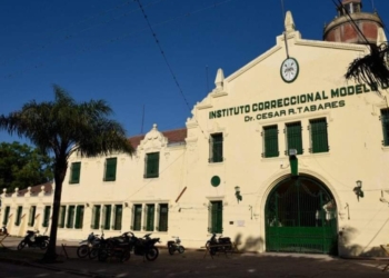 Intentó fugarse de la cárcel de Coronda y lo encontraron escondido en el interior