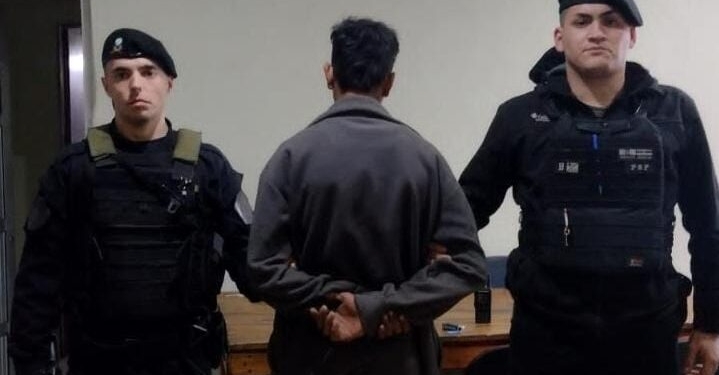 Fue detenido mientras intentaba robar cereal del vagón de un tren