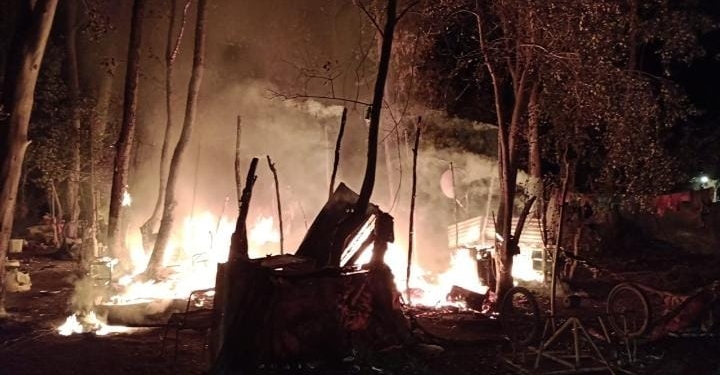 Una mujer incendió la casa de un hombre tras una discusión