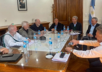 Paritarias: el gobierno le garantizó a los estatales llegar al 77% de aumento anual
