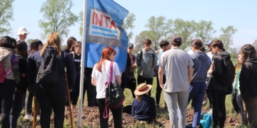 El INTA Oliveros recibió alumnos del pueblo y la región para una jornada de aprendizaje