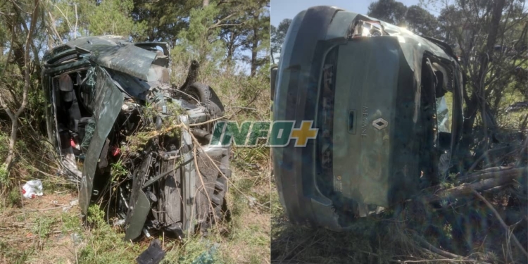 Cuatro heridos tras un impactante vuelco entre Monje y Barrancas