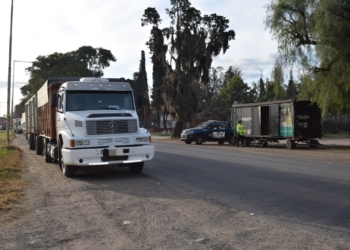 La Ribera: secuestraron un arma a un camionero y su vehículo por documentación adulterada
