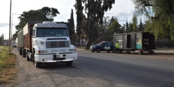 La Ribera: secuestraron un arma a un camionero y su vehículo por documentación adulterada