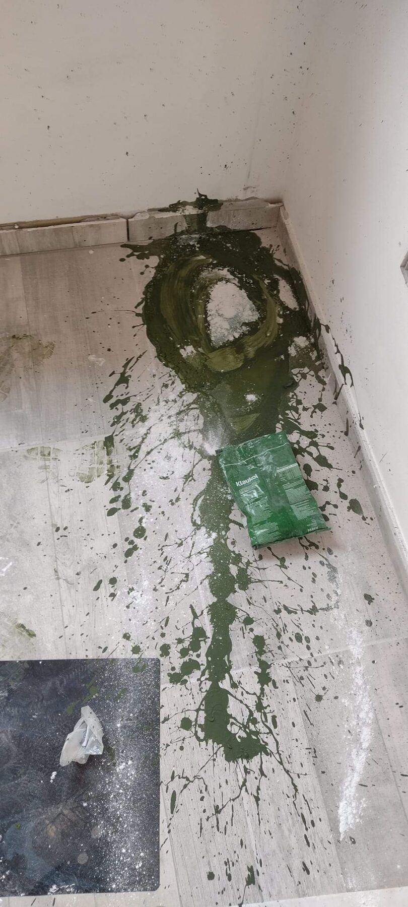 Totoras: rompieron y mancharon con pintura una casa en construcción