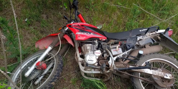Siete delincuentes robaron una moto en Correa y fue recuperada