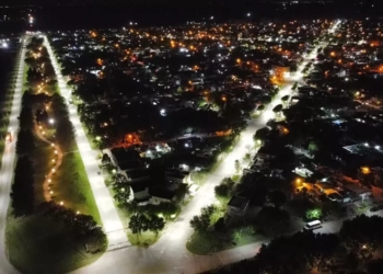 Se encendieron las nuevas luces del Bulevar Rivadavia en Totoras