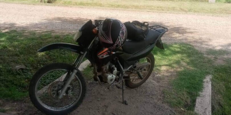 Robaron dos motos a la vera de Ruta 91 entre Serodino y Andino