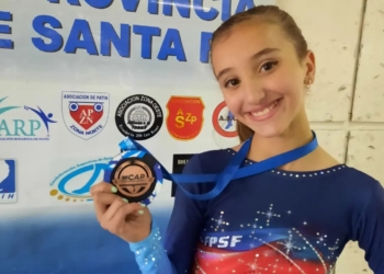 Ornella representó a Oliveros y a la provincia y se subió al podio del Nacional de Patín