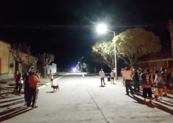 Carrizales inauguró su nueva iluminación sobre calle Moreno