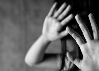 Oliveros: una nena fue atacada a golpes por la mujer de su papá y las hijas de ella