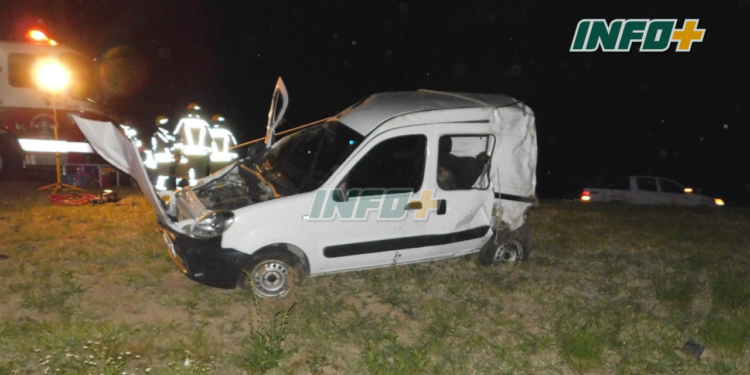 Un fallecido tras chocar un camión y una camioneta sobre autopista en Correa
